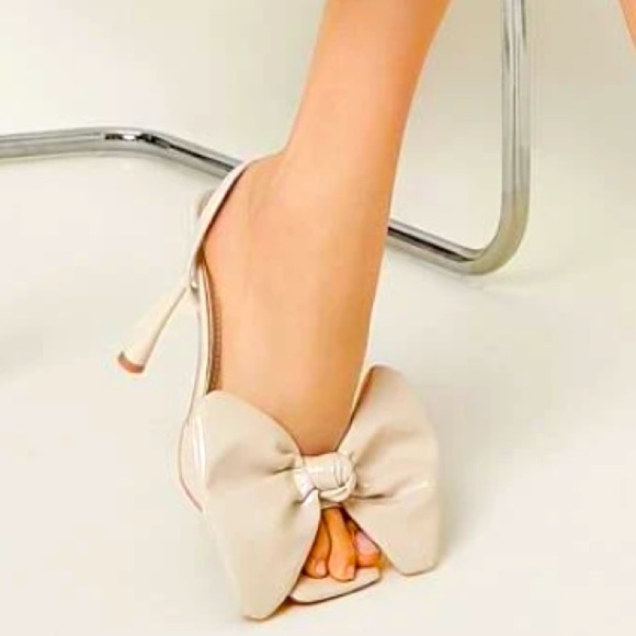 Elegant Nude Cape Robbin Big Bow Sling Back Heels - Picture 2 of 6